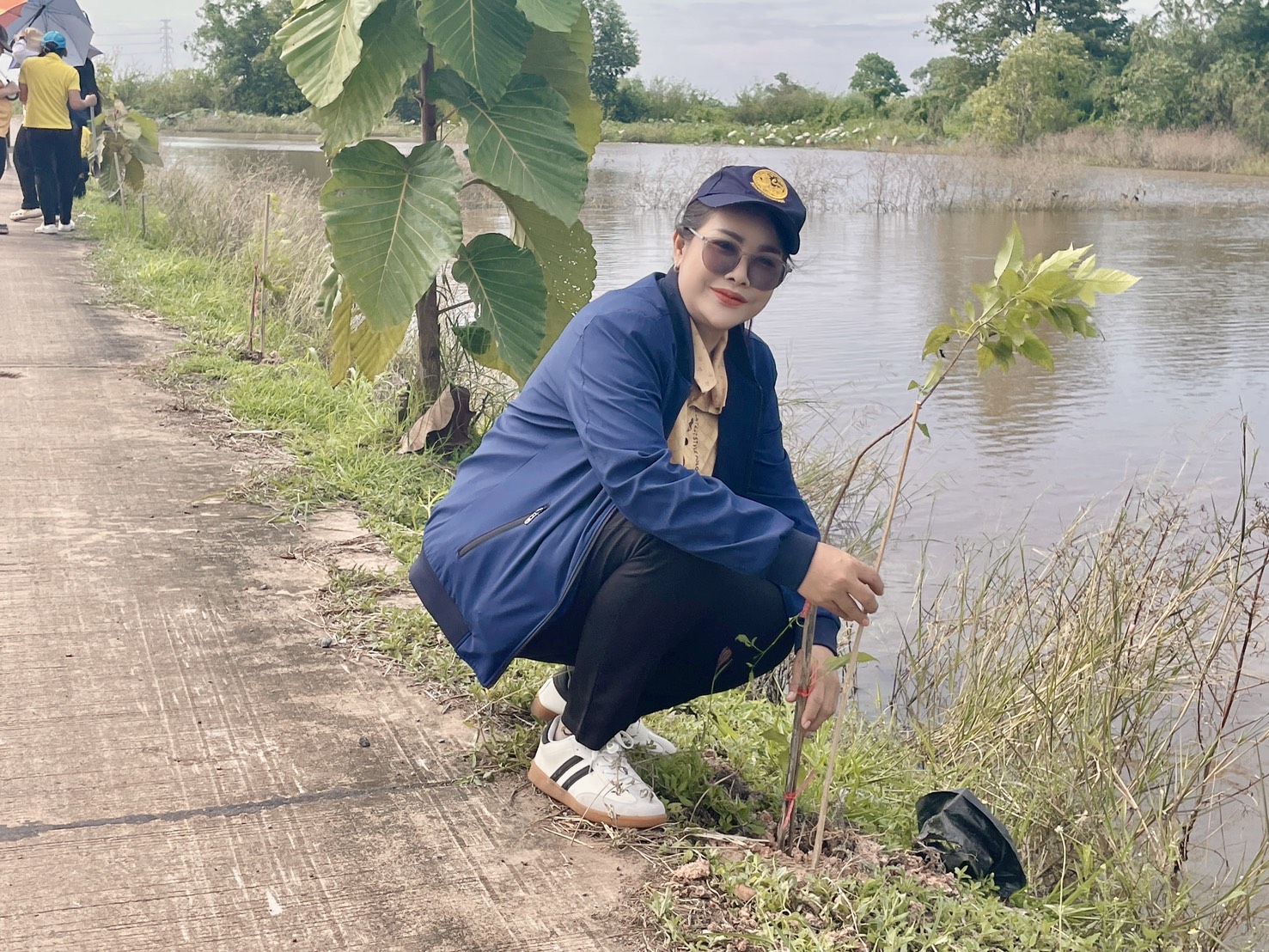 รูปแนบ