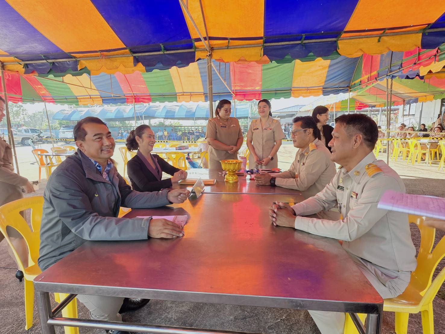 รูปแนบ